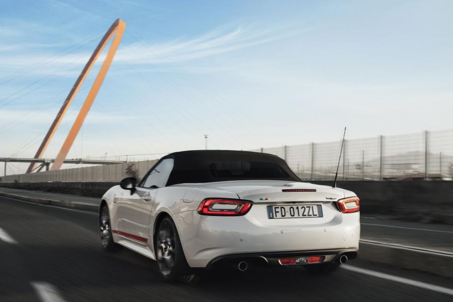  Fiat 124 Spider S-Design (348) 2018 года  (фото 11 из 33)